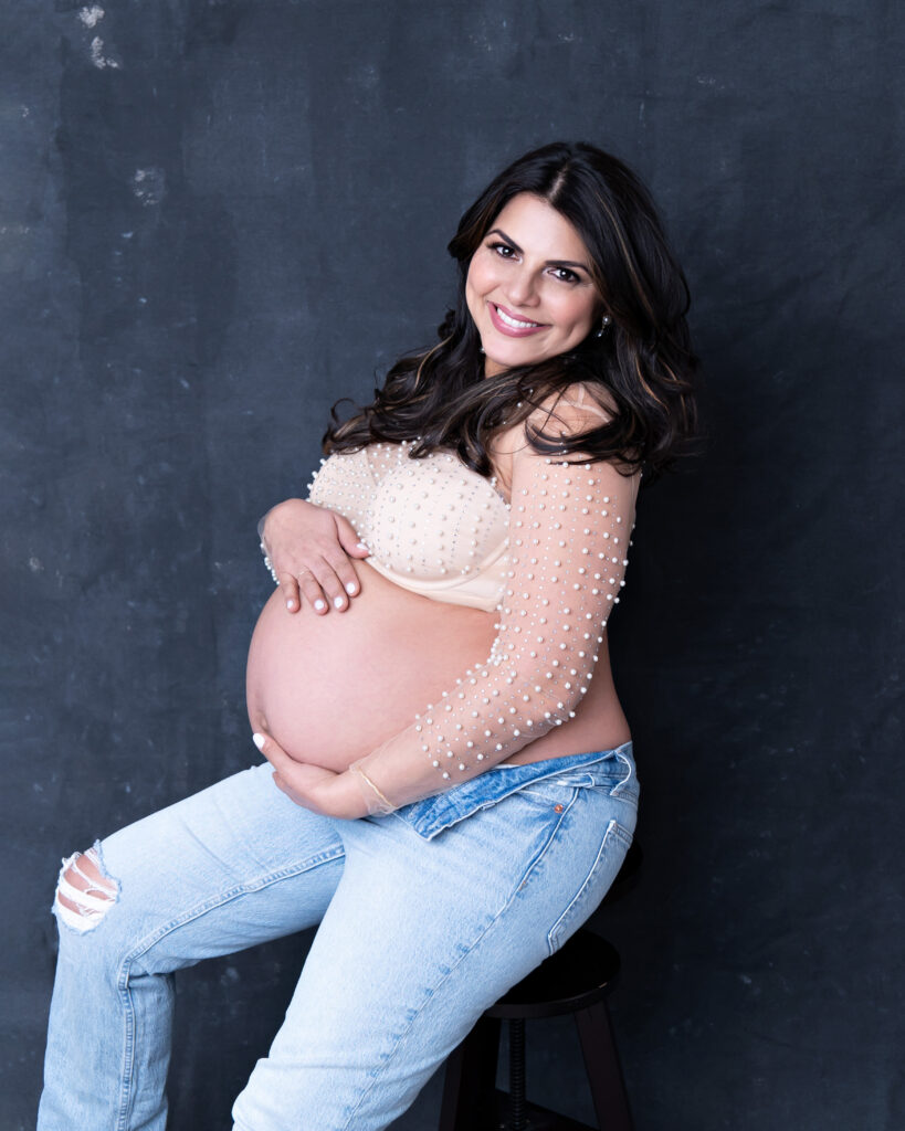 most popular maternity look in jeans and top